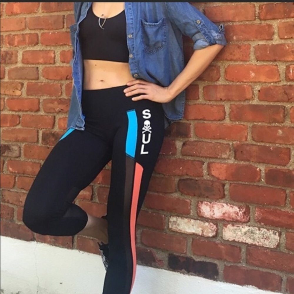 NWT Soul Cycle colorblock chi crop Size Small